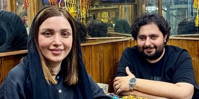 وقتی بهنوش طباطبایی سراغ انگشترهای فاخر و جواهرات اصیل رفت؛ تماشای انتخاب‌های خاص بازیگر محبوب در حجره‌ قدیمی پر از سنگ‌های نفیس!