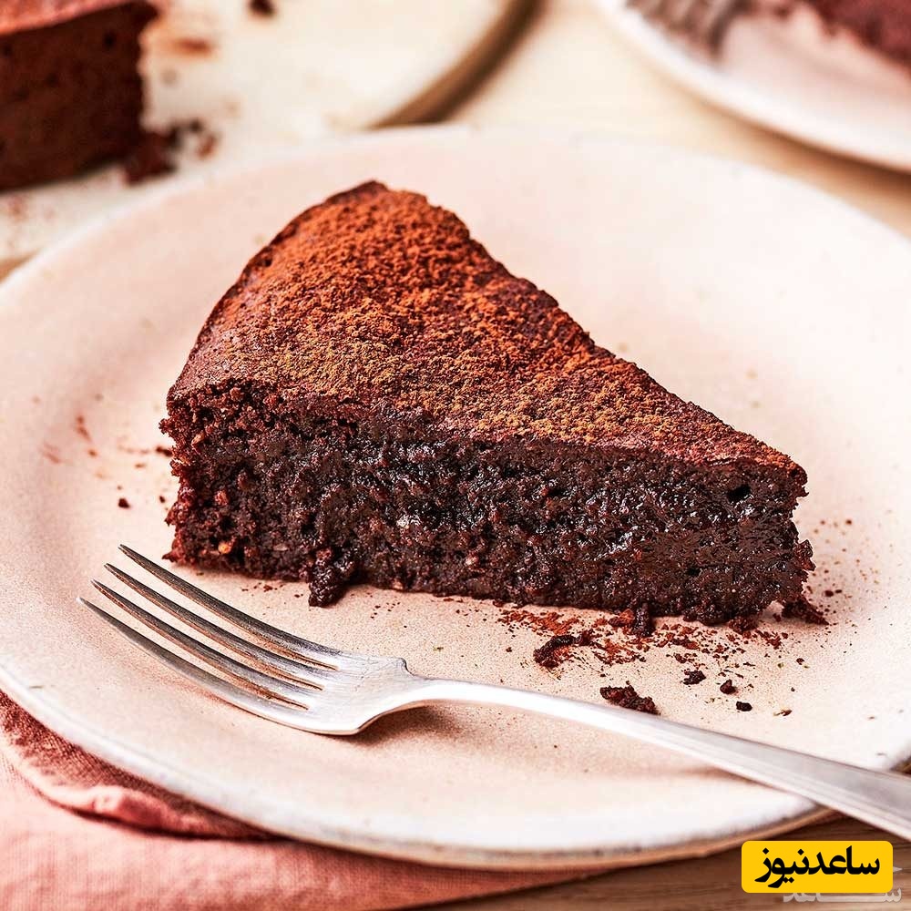 طرز تهیه کیک شکلاتی کلاسیک ساده
