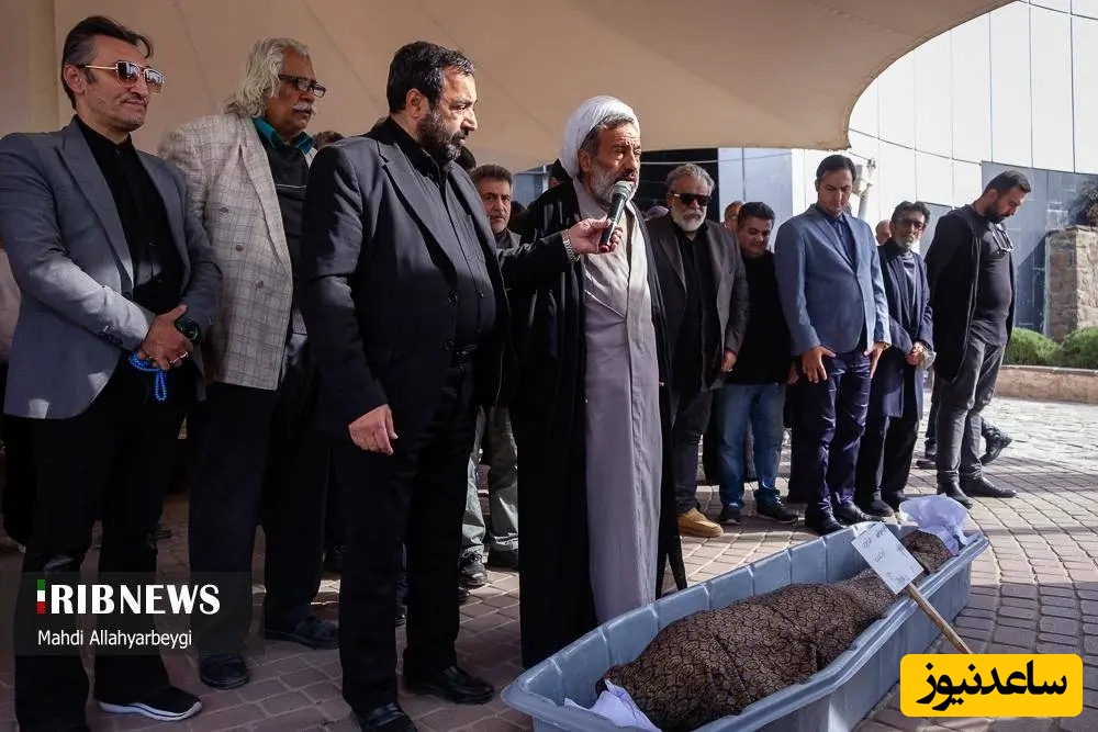 خاکسپاری همایون ارشادی