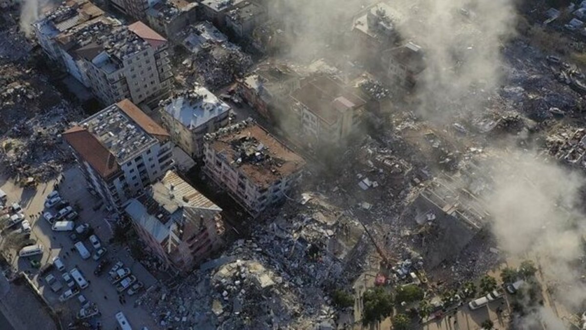 صحنه‌های تکان دهنده از زلزله ترکیه که به صورت اتفاقی ضبط شده اند + فیلم