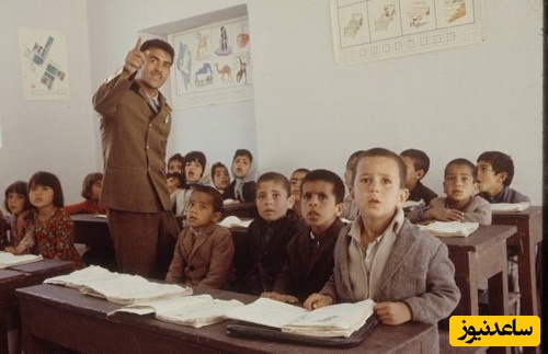 (عکس) 50 سال پیش، پوشش دختران مدرسه‌ای چگونه بود!؟