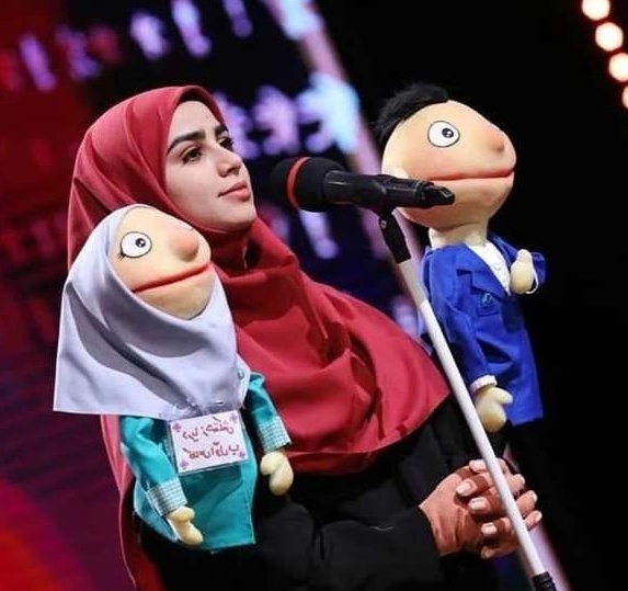 به بهانه روز بم یادی کنیم از غوغای اجرای بهاره سرگلزایی، هنرمند پَرپَر شده بمی در عصر جدید/ روحش شاد و یادش گرامی