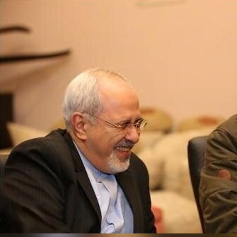 تصاویری از حضور محمدجواد ظریف در پشت صحنه سریال پرطرفدار مهران مدیری