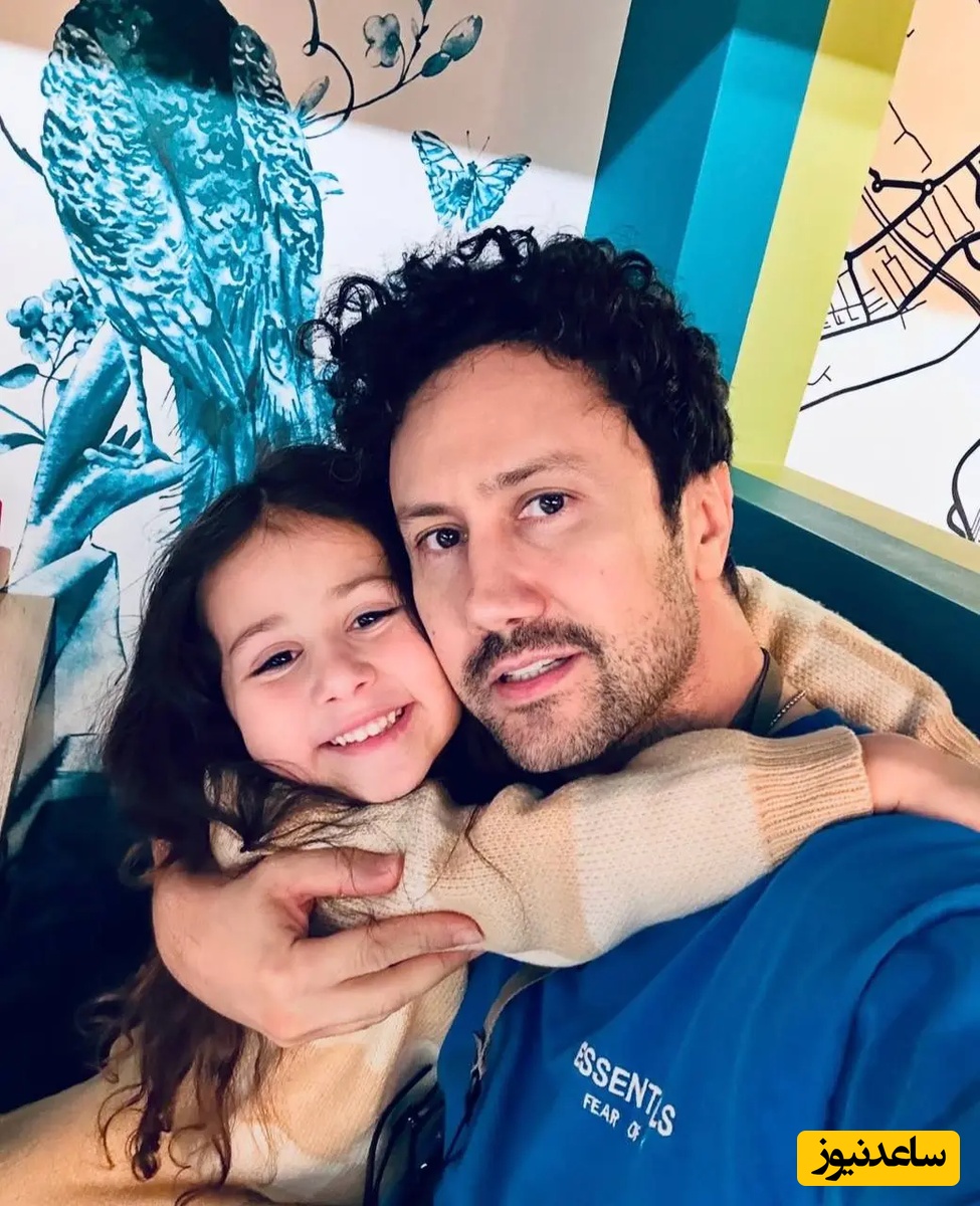 شیطنت های یواشکی نبات استخری/ دختر به این شطونی نوبره والا...../ ببینید آخه چیکار میکنه؟؟!!!