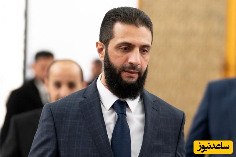 عکس 📸 | جولانی کت و شلوار و کراواتش رو درآورد و حوله پوش شد