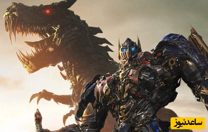 (ویدئو) جنجال در مشهورترین پارک دنیا! این ربات غول‌پیکر از کنترل خارج شد و توریست‌ها را تحقیر کرد: «احمق، آشغال!»