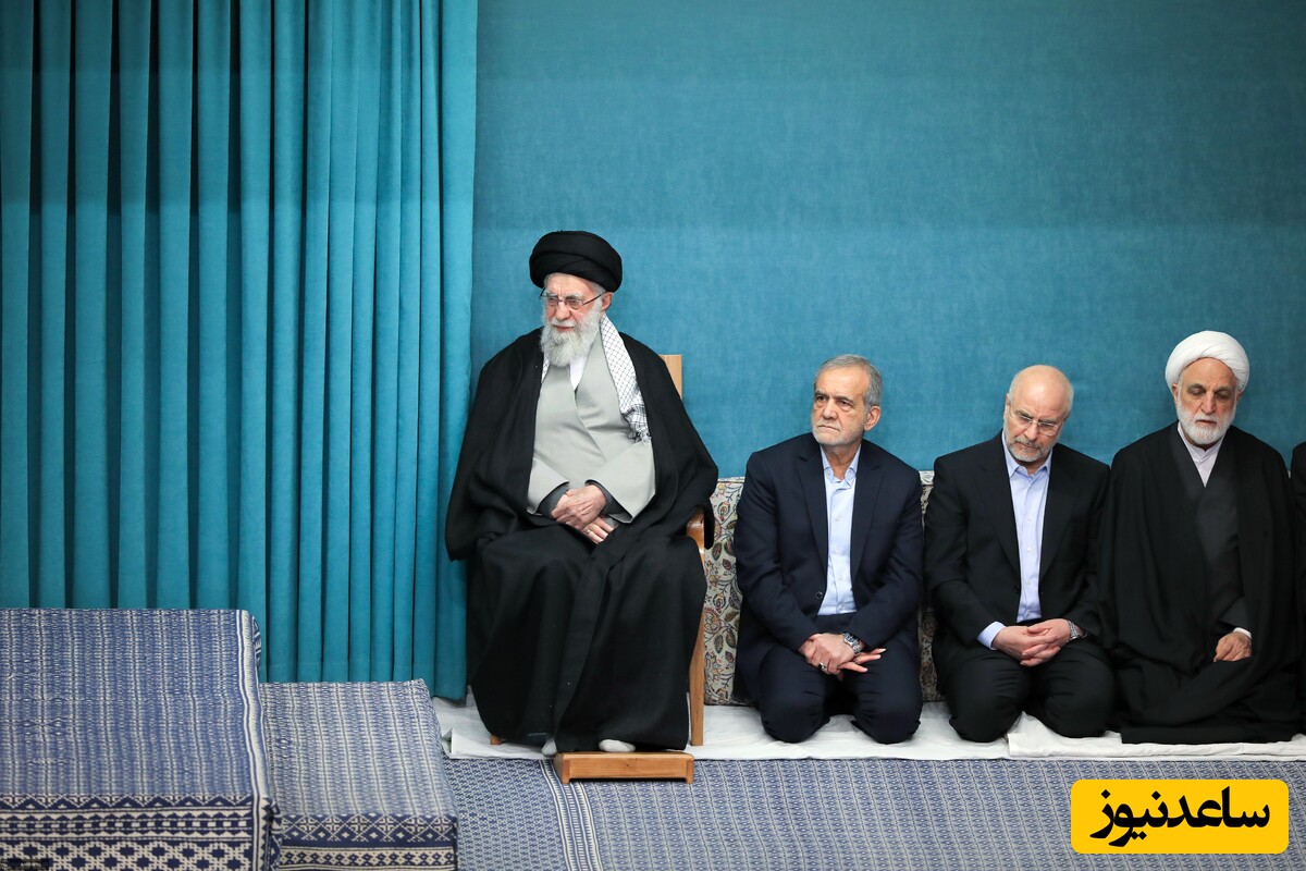 شکار لحظه‌ها: قابی متفاوت از لحظه عرض ارادت سران قوا به فرمانده کل قوا در دیدار مسئولان نظام با رهبر انقلاب