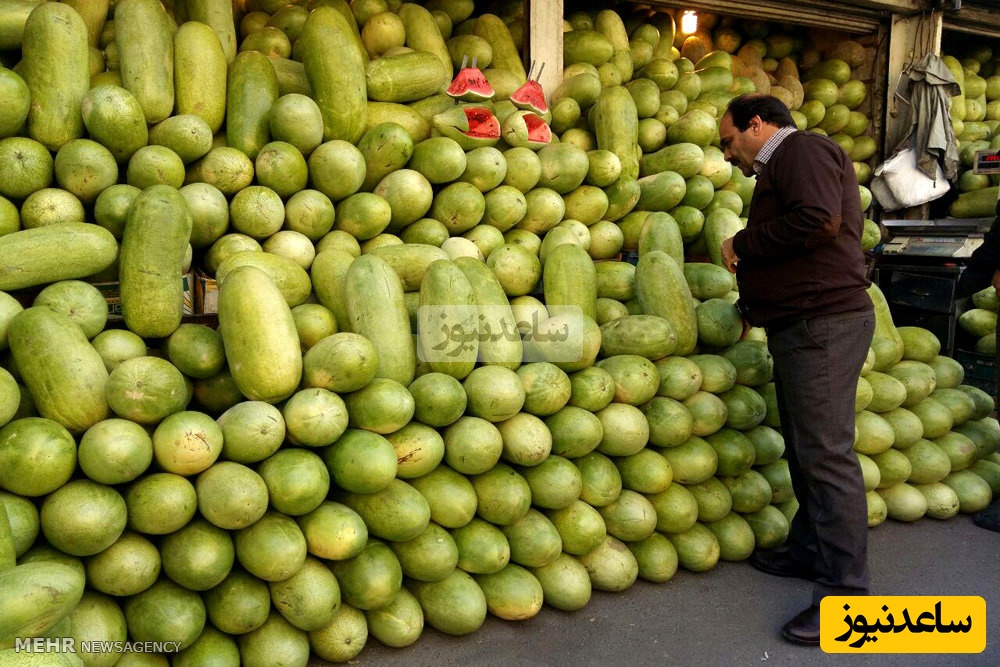 هندوانه رسیده را چطور بشناسیم؟ | فوت‌وفن‌های خرید آسان و بدون پشیمانی + داستان چراییِ حضور هندوانه در بلندترین شب سال/ ببینید