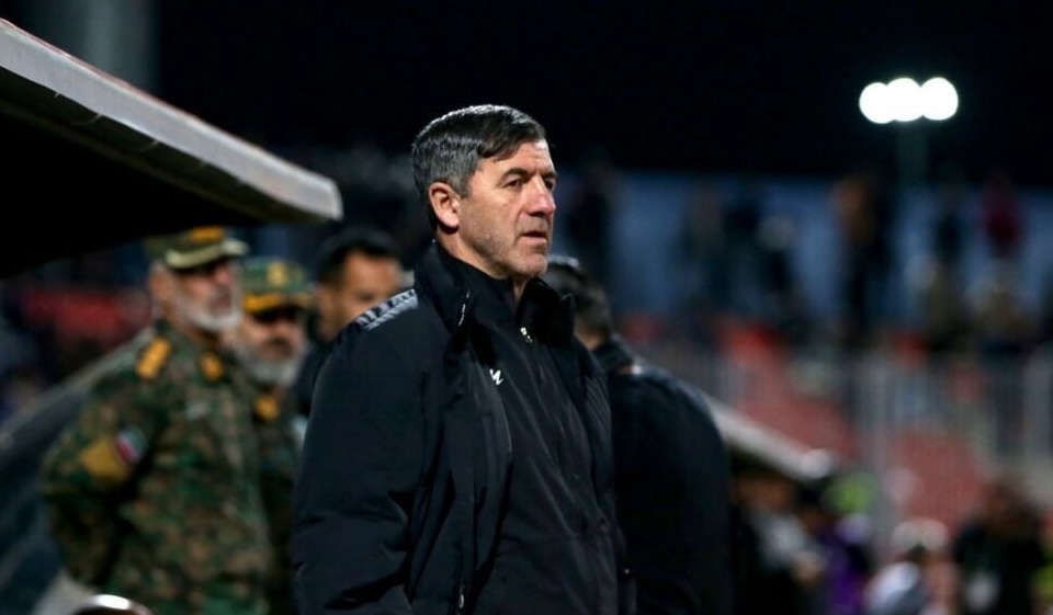 کریم باقری: در حق سرمربی تیم ملی نامردی می‌کنند