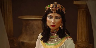 نگاهی به سبک پوشش بازیگران کشورمان با الهام از مصر باستان/ سفر به قصر فرعون و دنیای مارها با لیندا کیانی، بهنوش بختیاری،محیا دهقانی، الهام حمیدی، لیلا بلوکات