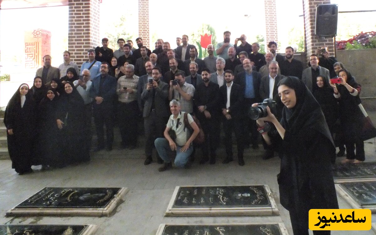 گزارش تصویری از غبارروبی و عطرافشانی مزار شهدای رسانه در تبریز در روز خبرنگار