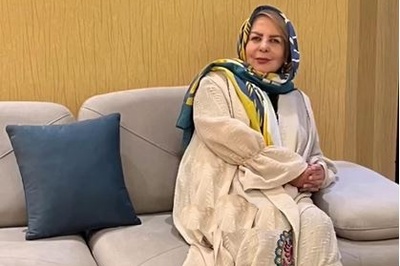 چیدمان اعیانی و عروس‌پسند منزل پوراندخت مهیمن، بازیگر سریال ساهره؛ از لوسترهای کلاسیک و مبلمان سلطنتی تا استفاده از ترکیب رنگ آجری و طوسی در دلباز کردن مبل راحتی +ویدیو