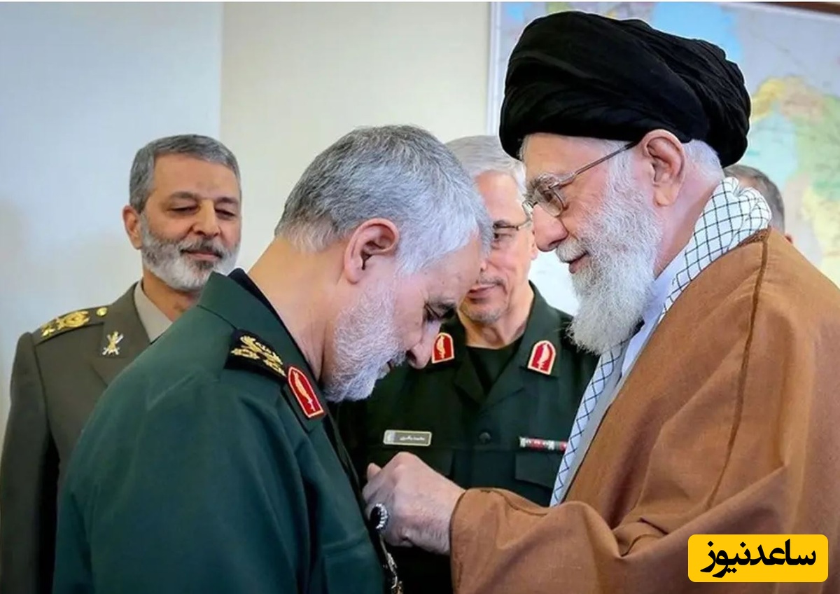 «سردار سلیمانی» و «رهبر معظم انقلاب» در بازدید از موزۀ جنگ کرمان؛ 20 سال قبل