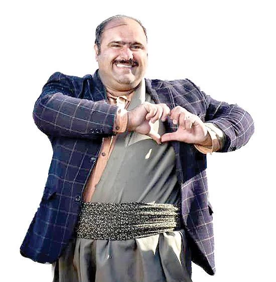 ویدیویی خنده‌دار از پشت صحنه سریال نون خ که خنده سلمان هیج جوری بند نیومد+ویدیو/ بیچاره آخرش دستش رو گاز گرفت که نخنده😂