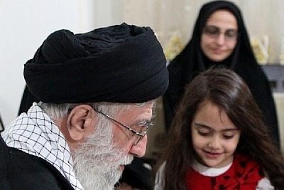 دلیل توجه ویژه رهبر شهید انقلاب به آرمیتا رضایی‌نژاد چه بود؟؛ سوالی که داماد رهبری از ایشان پرسید+ویدیو