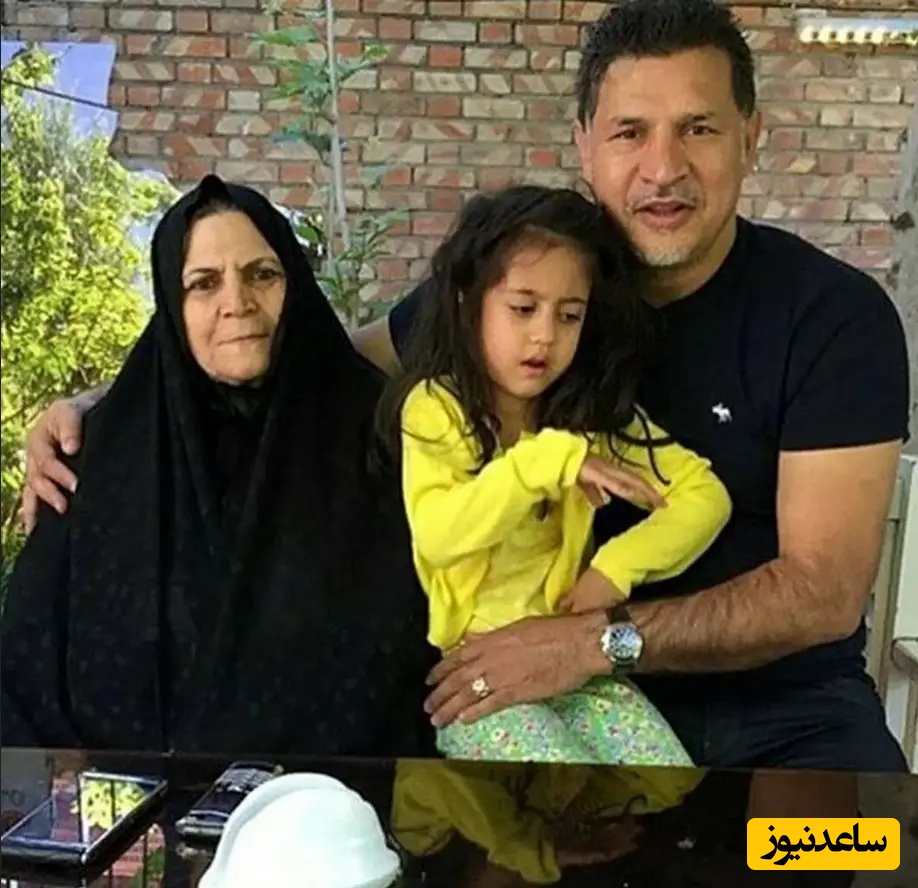 مادر علی دایی: پسرم داخل خونه با برادرش همه چیز رو سر بازی با توپ می‌شکستند، حتی یک لامپ هم از دستشون سالم نمی‌موند و...