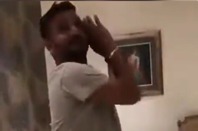 شاهکار جدیدِ حنظله از ایمیل هک شده رئیس FBI؛ رقصِ «هندی-آمریکاییِ» کاش پاتل با زیرپوش که سوژه کاربران شد+فیلم/ اینجوری میخوای امنیت آمریکائیها رو تامین کنی!!