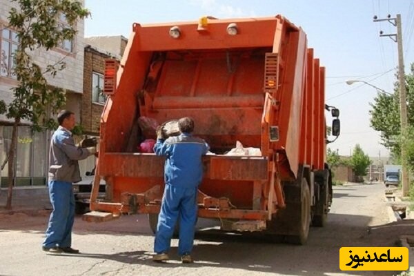 اقدام جالب و خلاقانه مامور شهرداری در تغییر چهره ماشین حمل زباله با نصب عروسک هایی که از بین دور ریختنی های مردم پیدا کرده+عکس