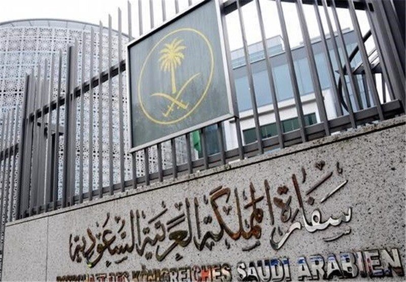 صحنه هایی عبرت آموز از حمله به سفارت عربستان و منافع ملی ایران