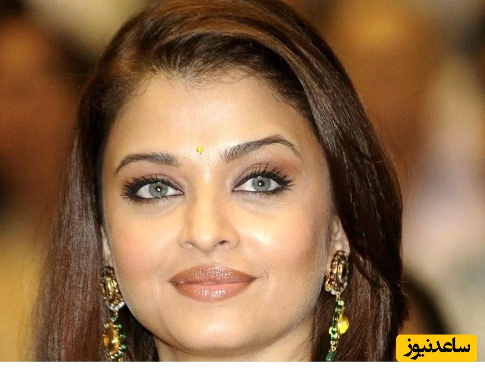 زیبایی آیشواریا رای 21 سال پیش در پالادیوم لندن با لباس هندی سنگ دوز