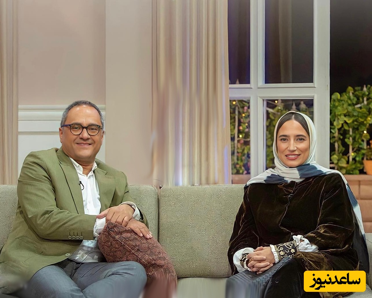 نگاهی به دکوراسیون منزل رامبد جوان؛ از پذیرایی غیرنورگیر با مبلمانی قدیمی و طرحی دمُده تا آشپزخانه‌ای بزرگ با یخچال ساید بای‌ ساید و کتابخانه‌ای بزرگ با انبوهی از کتاب+ویدیو