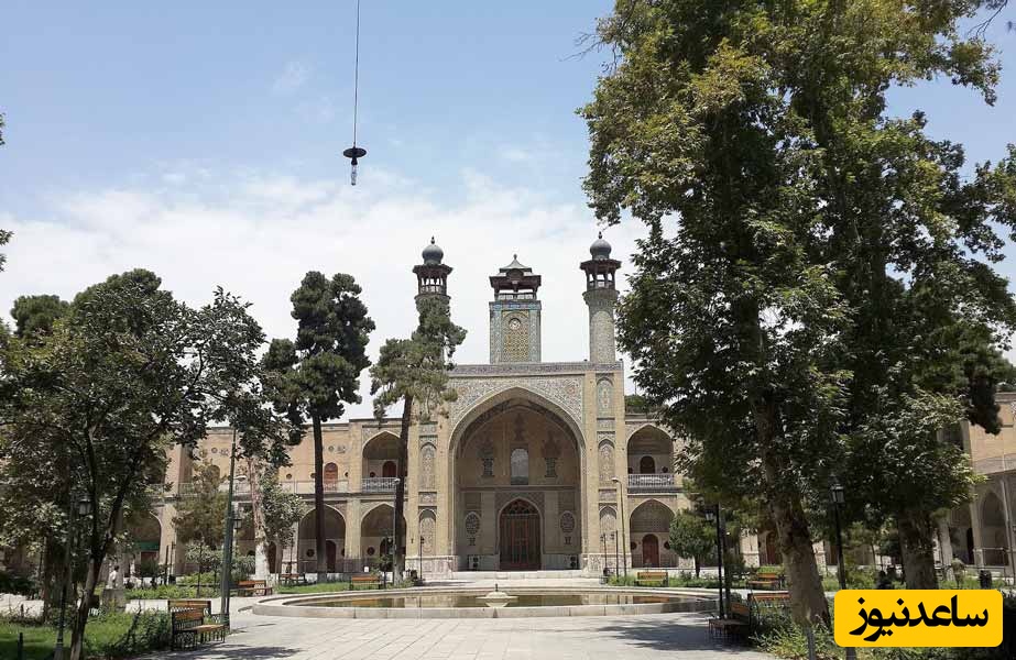 نگاهی خیره‌کننده به معماری باشکوه مسجد و مدرسه سپهسالار، نخستین و بزرگ‌ترین مسجد تهران / از کاشی‌کارهای شگفت‌انگیز تا چهل ستون + فیلم/عکس