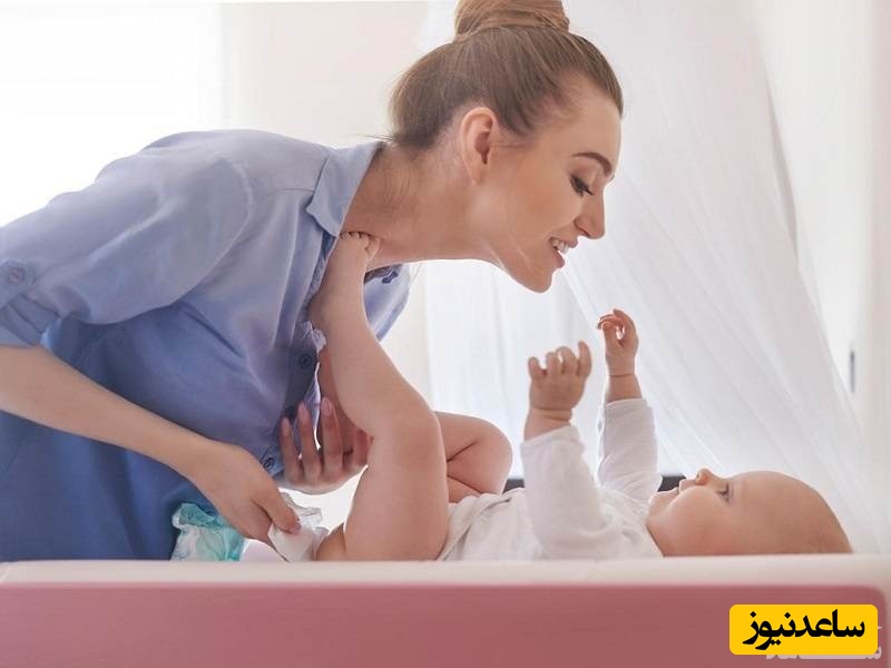 تعویض پوشک بچه