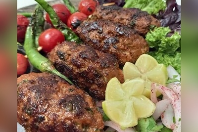 طرز تهیه لذیذترین کباب تابه‌ای جهان یا کاکوری کباب هندی/ نرم و آبدار و خوشمزه خلاصه که حواستون حسابی به انگشتهاتون باشه👌