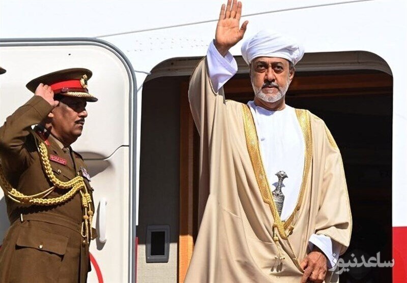 پخش زنده تصاویری از دست دادن و خوش‌و‌بش سلطان عمان با یک زن در تهران