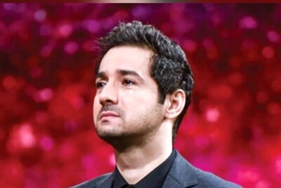 دلتنگی سوزناک و احساسی نجم الدین شریعتی، مجری برنامه سمت خدا برای مادرش وسط برنامه + ویدئو