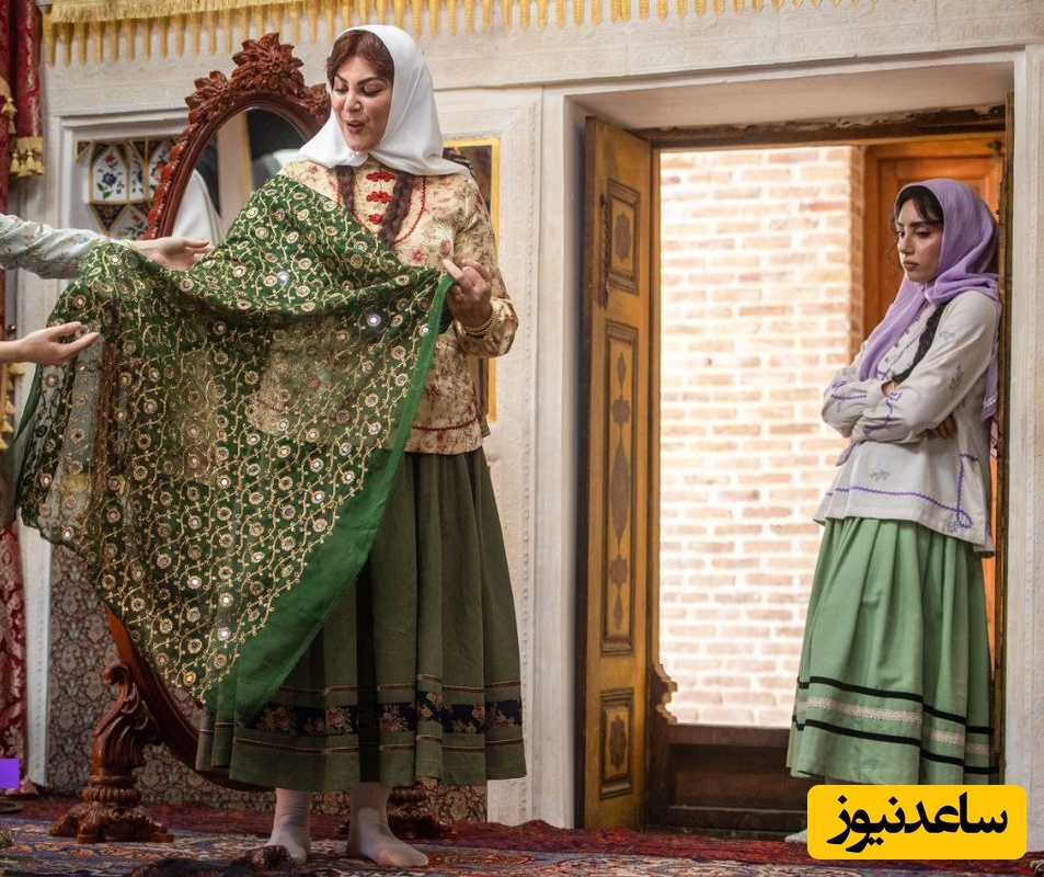 یلدای بازیگران سریال بامداد خمار در عمارت قاجاری بصیرالملک/ احترام به سنت های کهن با چیدن میز به سبک ترلان پروانه، مرجانه گلچین ، بهنوش بختیاری، ستاره اسکندری و...