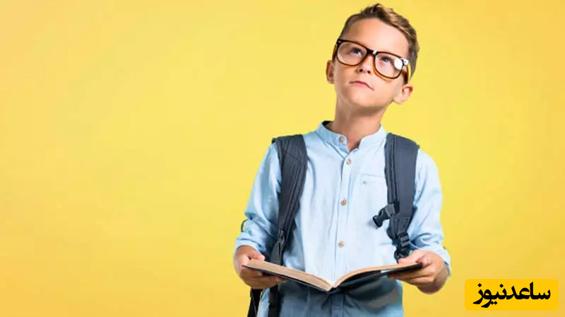 پسر بچه ای در حال فکر کردن