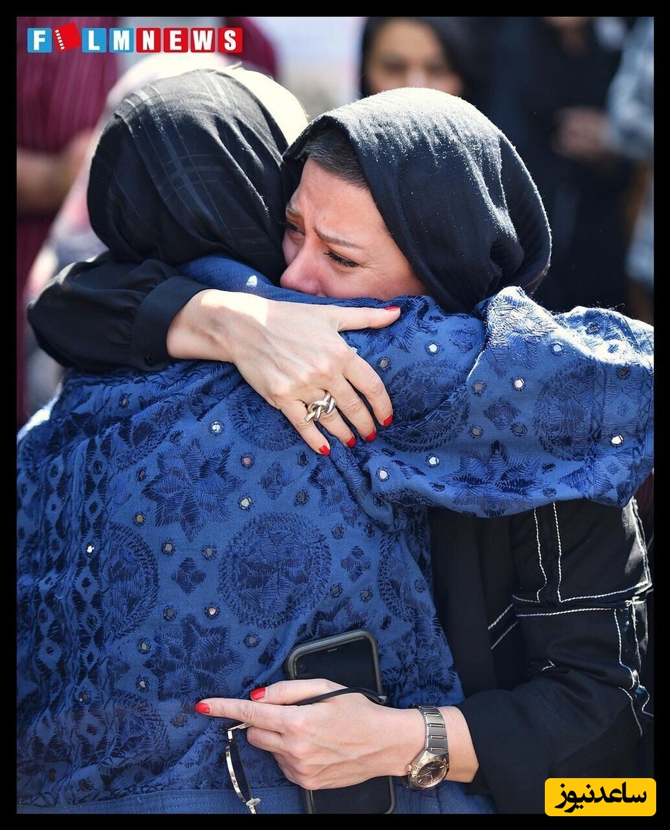 طناز طباطبایی