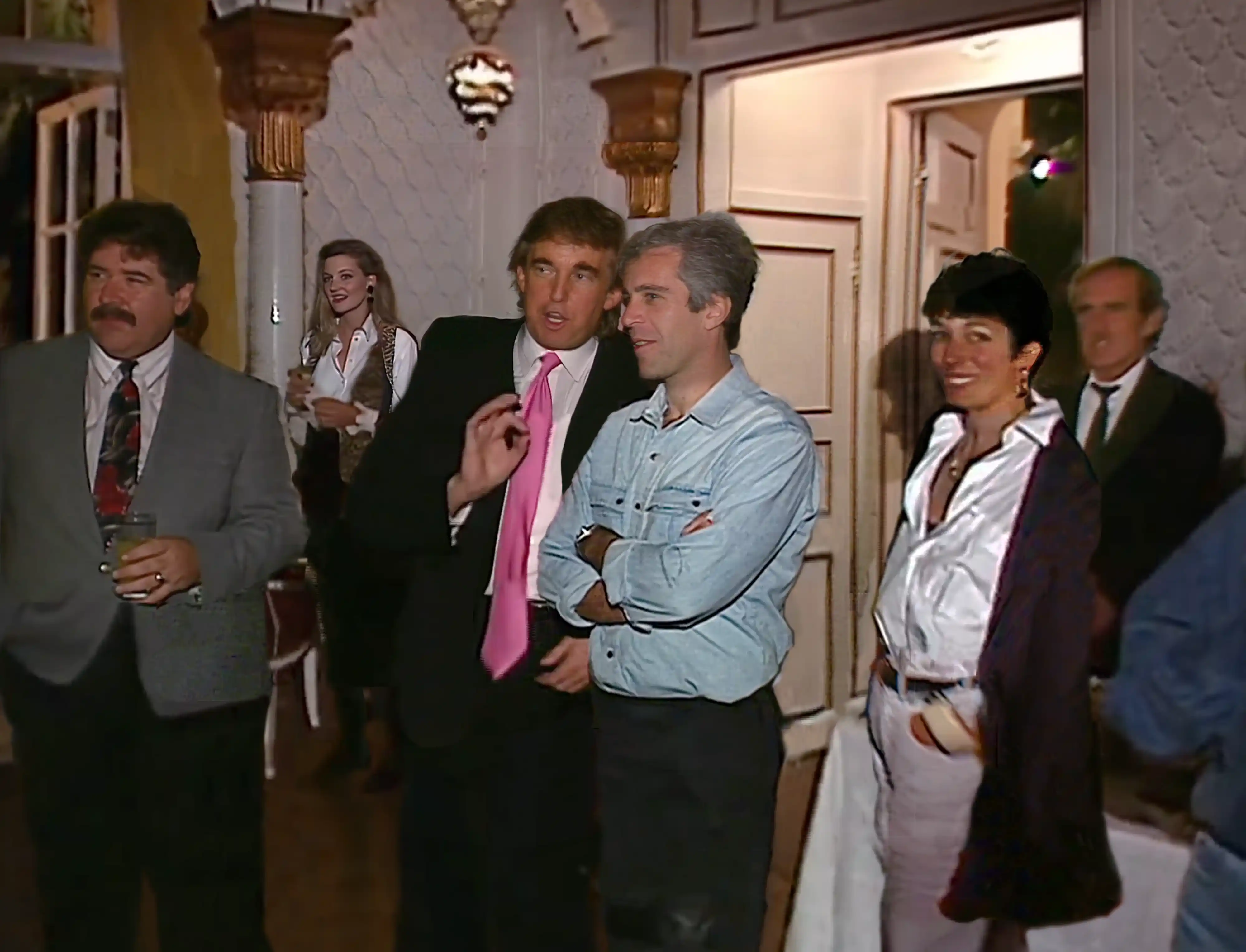 سکوت هدایت‌شده: چگونه کاخ سفید روایت اپستین را زیر کنترل گرفته است؟