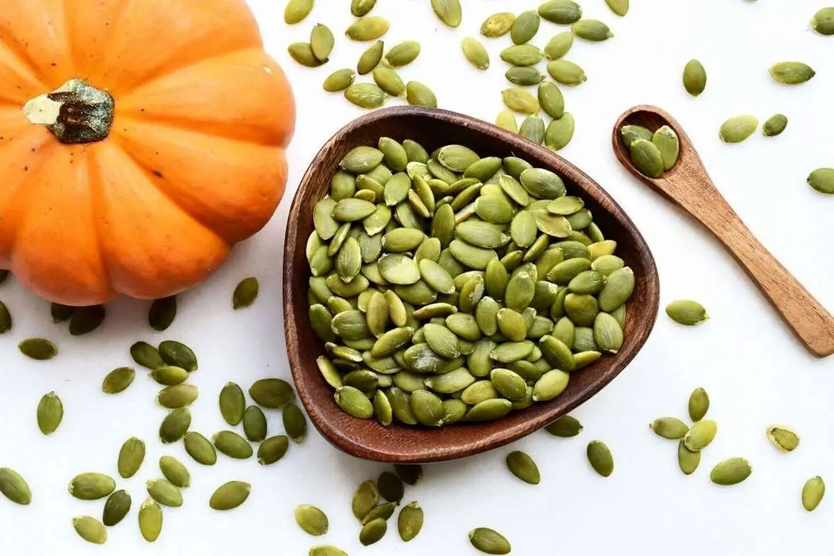 8 راز سلامتی دانه ای گرانبها!؛ خوردن تخم کدو چه تاثیری بر بدن دارد؟
