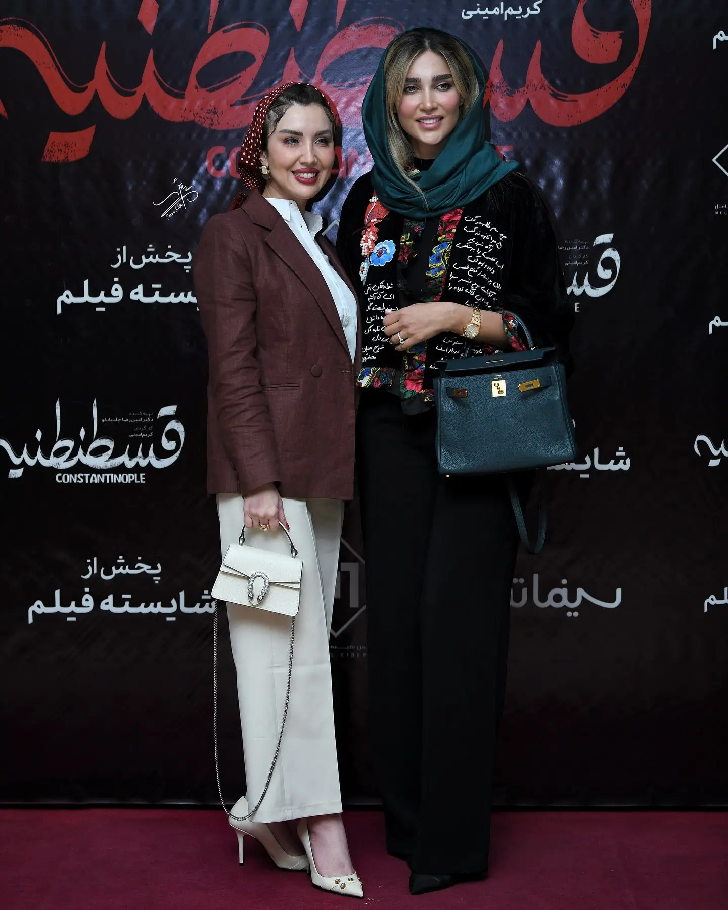 درخشش چشمگیر استایل بازیگران و هنرمندان در اکران فیلم قسطنطنیه؛ از استایل مونوکروم نعیمه نظام‌دوست، کت مخمل آناشید حسینی تا اوت فیت نازنین صلح‌جو و...+ویدیو