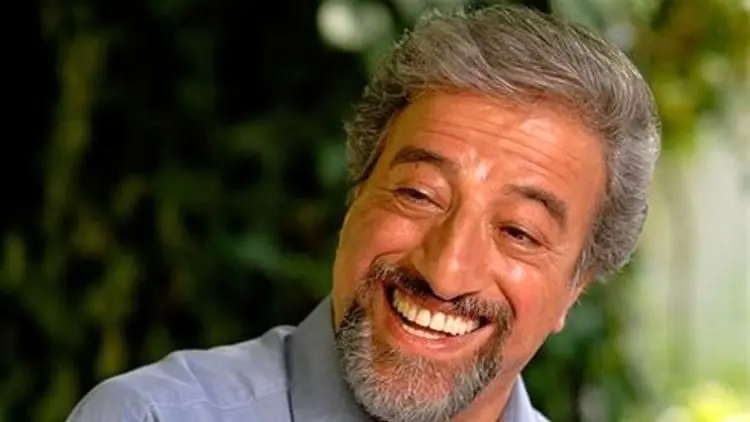 (ویدیو) یادی کنیم از استند آپ کمدی علیرضا خمسه، بابا پنجعلی سریال پایتخت