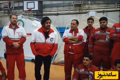 هنرمندان پای کار ایران / میثم ابراهیمی در میان امدادگران از وطن می‌خواند