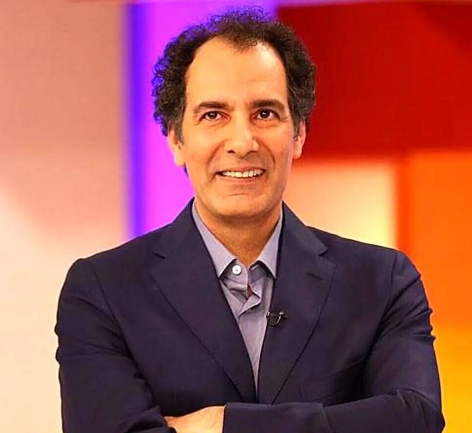 (ویدیو) "بهنام تشکر" عین بلبل روسی صحبت می‌کنه بعد میگه هیچی بلد نیستم! / نعیمه نظام دوست: روسی‌ها چرا انقدر لوبیا دارن توی زبانشونن؟😂😂