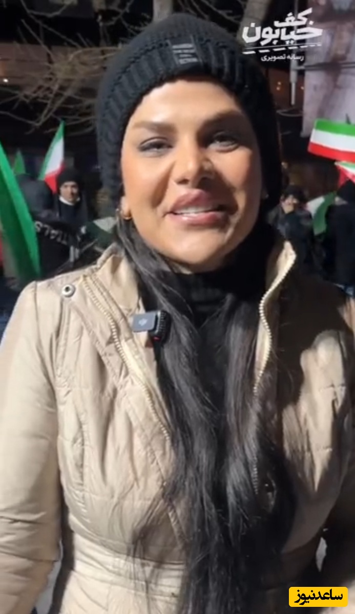 بانوی ایرانی در تجمعات شبانه: ما همین الان هم آزادیم، این حجابمه، قرآن هم به دستمه ...