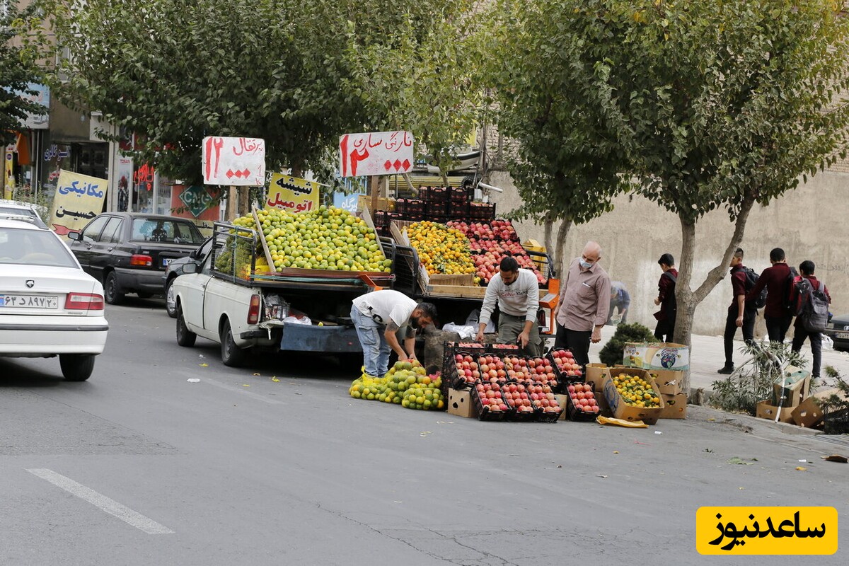 خلاقیت تحسین برانگیز میوه فروش وانتی برای بچه های بی بضاعت/بنازم به ذهن و ایده این شیرازیِ خلاق+ عکس