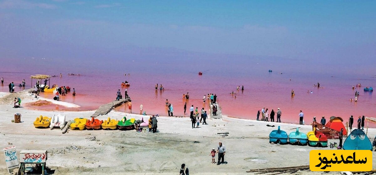 (عکس) هجوم مردم با خیار به دریاچه ارومیه!