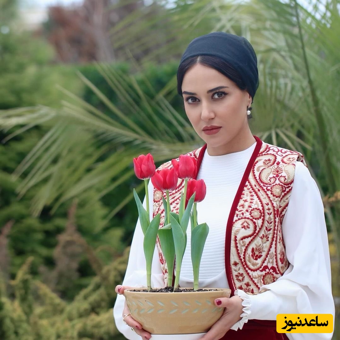 سلفی زیبای پریناز ایزدیار با دوستش بدون ذره‌ای میکاپ! خوشگلی ذاتی که آرایش نمیخواد😍