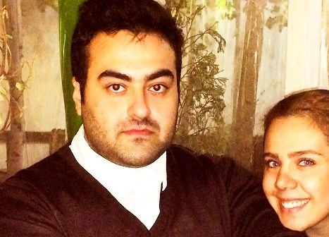 بازیگر نقش مومو  در کنار برادرش