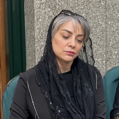شانه امن علی اوسیوند برای اشک‌های بی‌پناه حمیرا ریاضی؛ بی‌معرفتی اهالی هنر در حضور تلخ و غریبانه زهرا سعیدی، نسرین نکیسا و الهه رضایی!