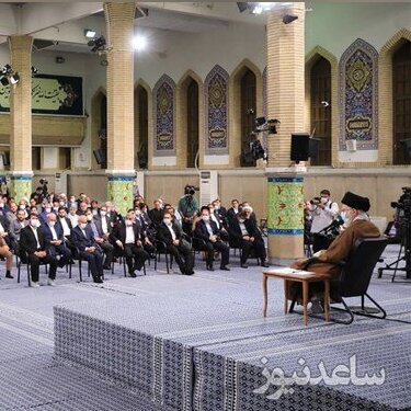 نمایندگان مجلس شورای اسلامی با رهبر انقلاب دیدار کردند