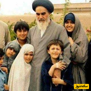 تصویری از دوران کودکی حسن خمینی در کنار امام خمینی