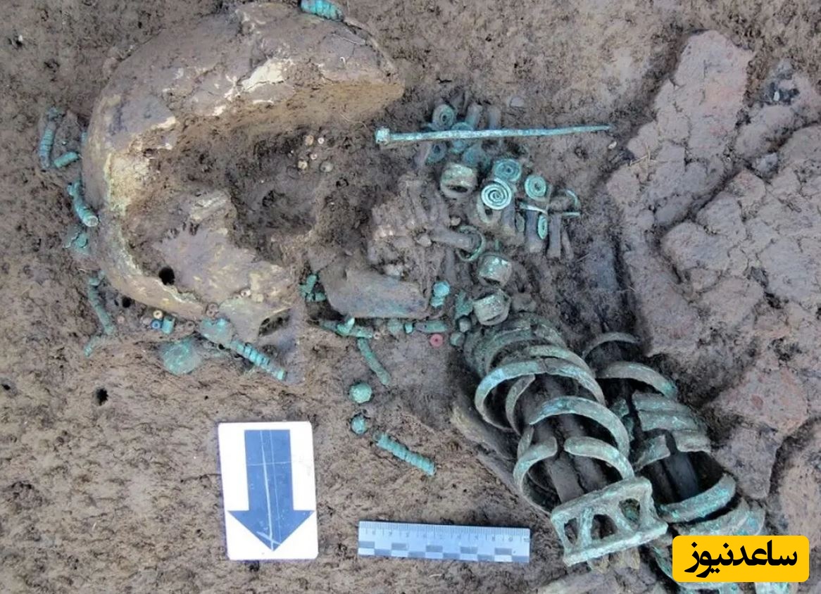 کشف مقبرۀ 3 هزارسالۀ زنی با 19 دستبند و 8 انگشتر