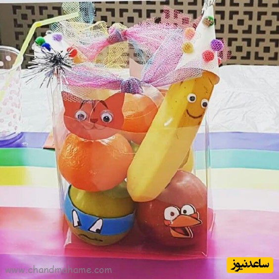 خلاقیت تحسین‌برانگیز سوپرمارکتی خوش‌ذوق در فروش میوه به شکل‌های جذاب برای میان وعده مدرسه بچه‌ها؛ از قطار تا حلزون و گربه+عکس/ ایده‌ش محشره👌