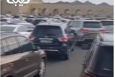 امارات در وضعیت قرمز؛ خروج اضطراری هزاران نفر از مرزهای زمینی در چند روز متوالی+فیلم